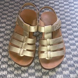 Girls sandals